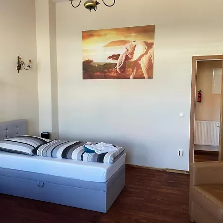 דירה Dz - Mit Klimaanlage, Whirlpool Und Freiem Wlan - Ruhige, Zentrale Lage In